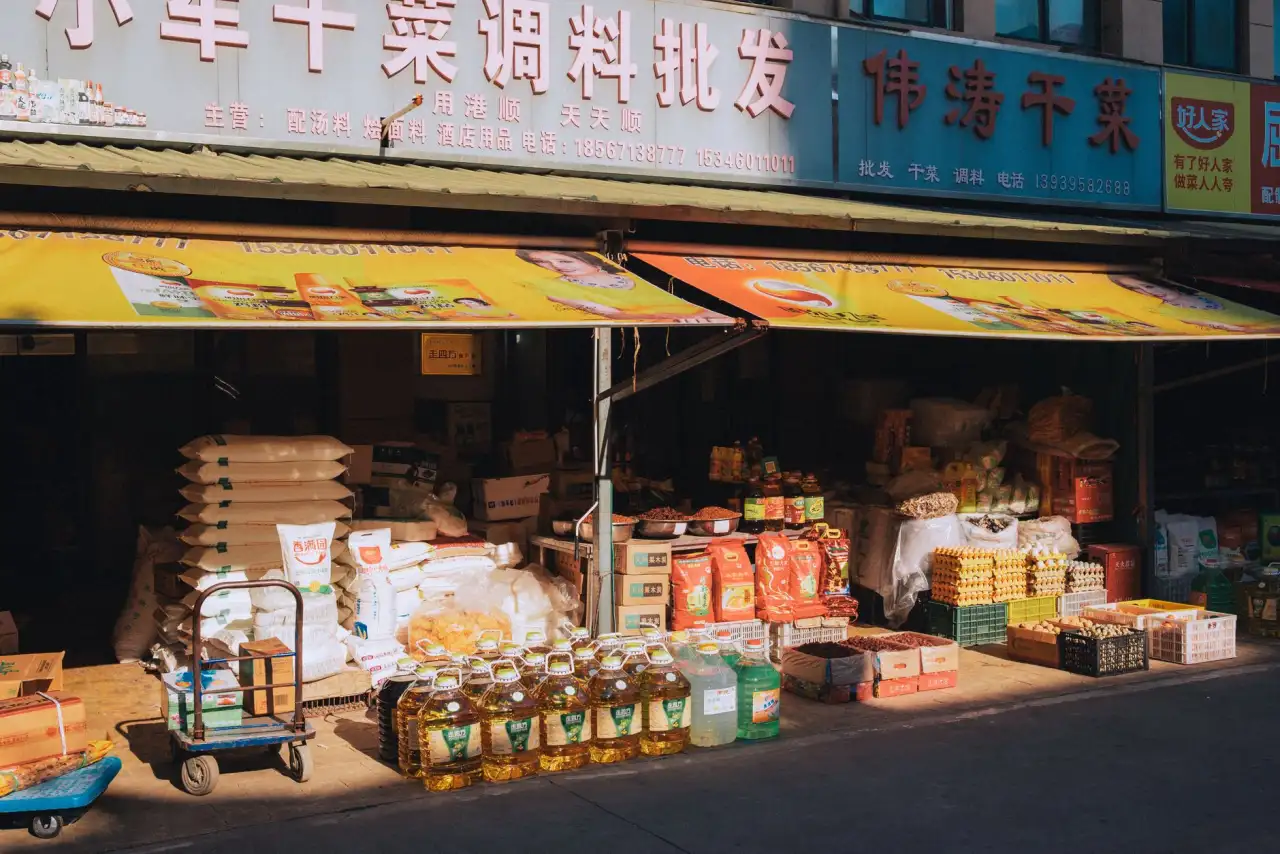 长三角工厂搬迁中的起重搬运技术要点与安全规范解析